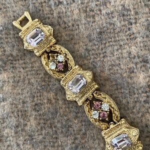 Elegant Gold and two-toned mauve Bracelet